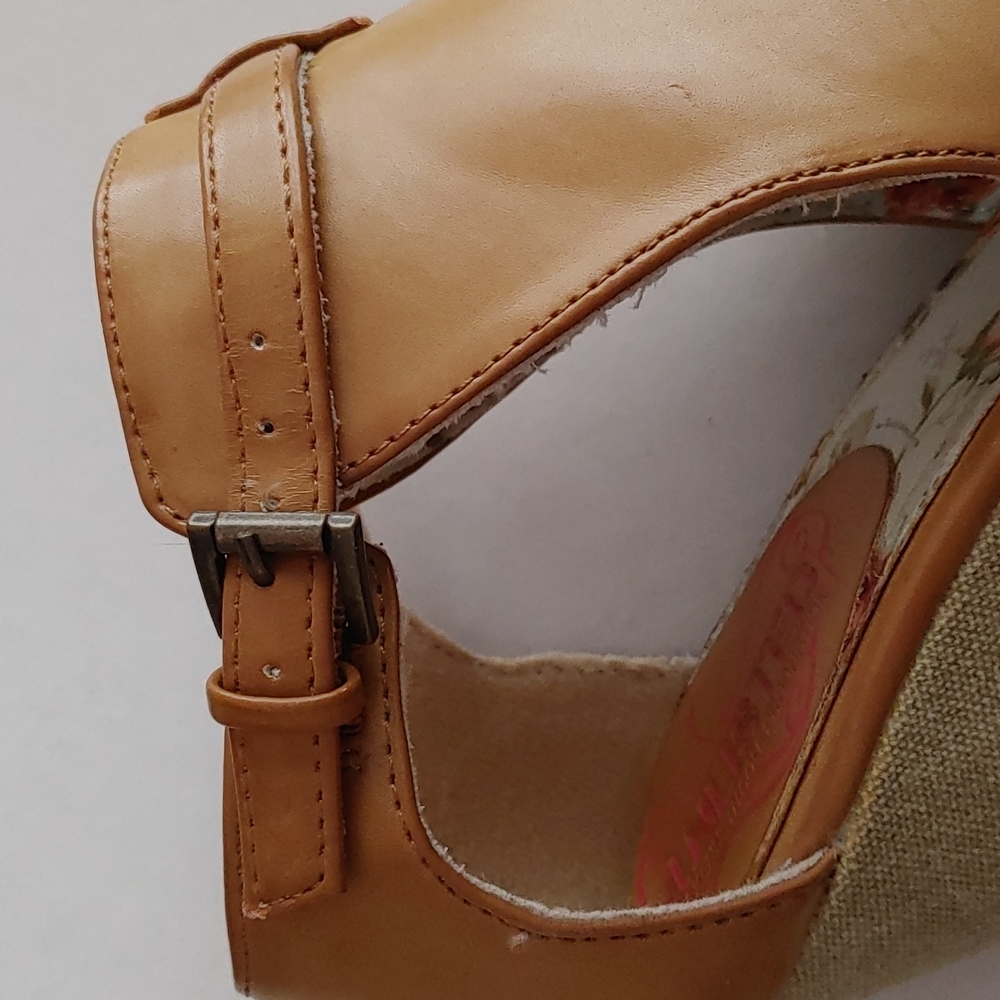 UNLISTED open toe wedges - Picture 7 of 8